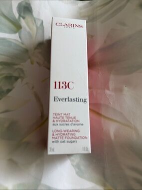 Clarins Everlasting Matte Foundation 113C NWB